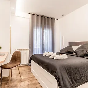 Loungefloor Metro A Netflix & Wi-fi Appartamento