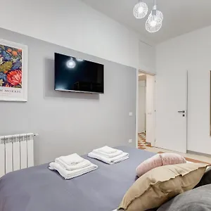 L&l Cozy 2-bdr In San Giovanni District Appartamento